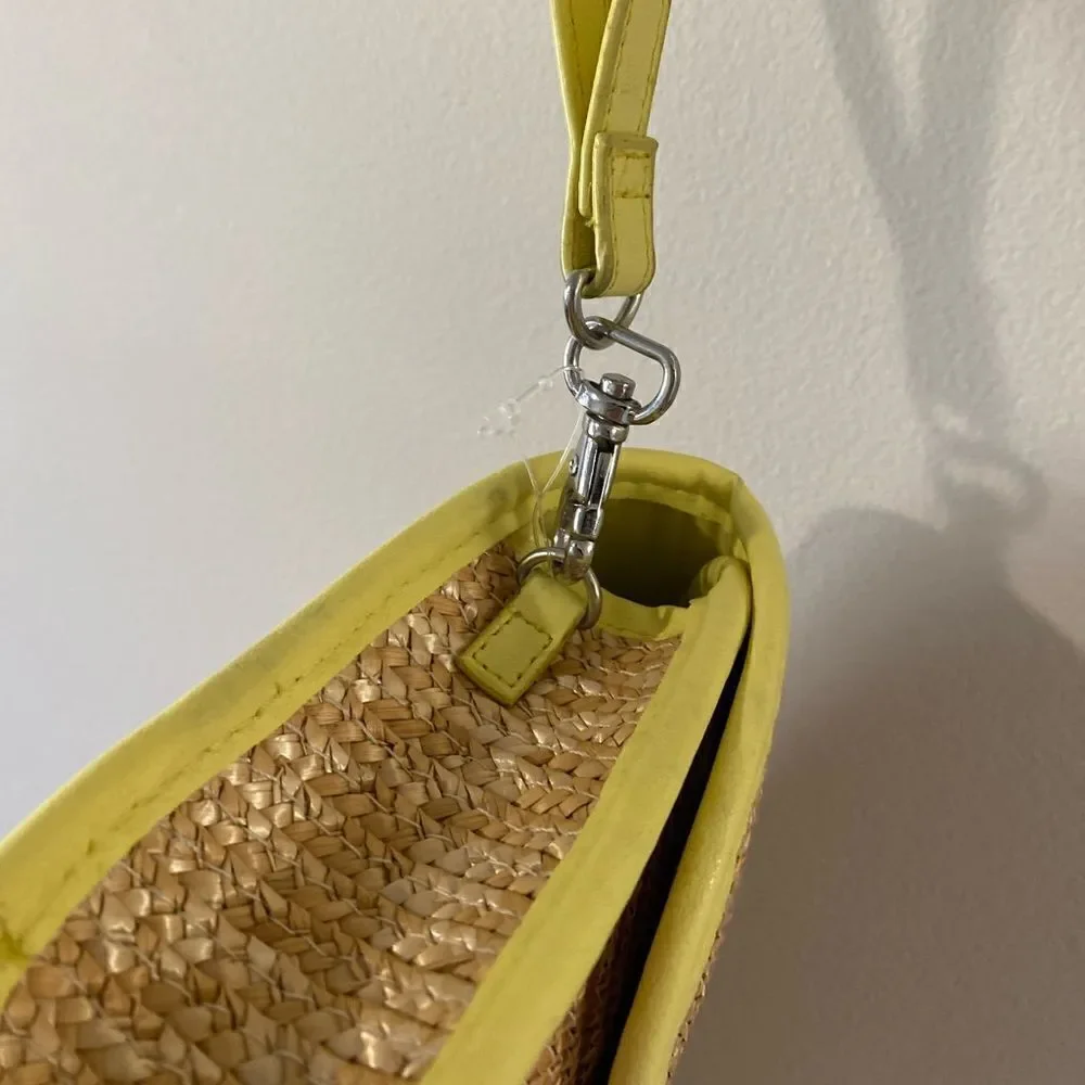 NWOT Old Navy Rattan Wristlet